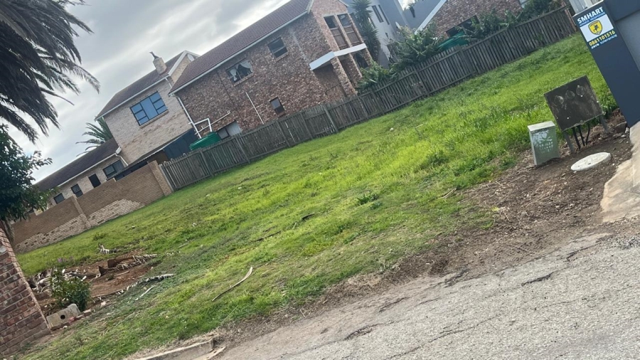  Bedroom Property for Sale in Wavecrest Eastern Cape